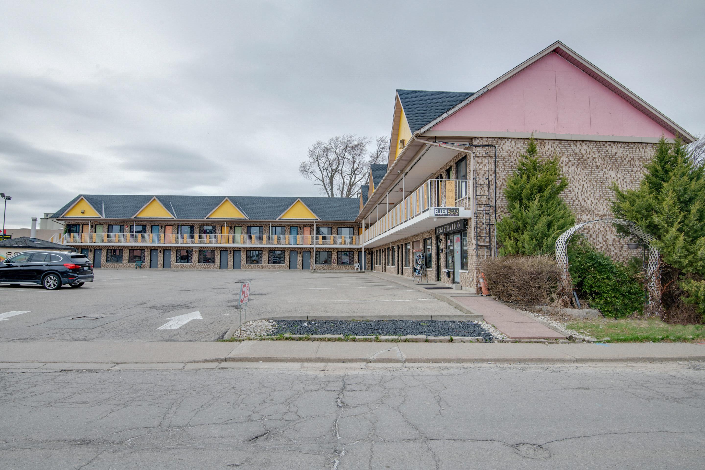 Falls Inn Near Casino Niagara By Oyo Ngoại thất bức ảnh